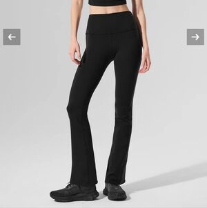 Alo Airbrush High-Waist 7/8 Bootcut Black Leggings